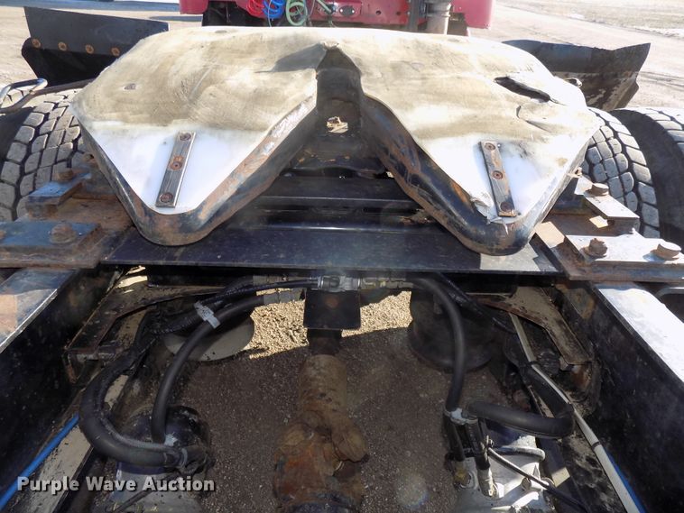 image for item DG2488 2006 Freightliner Columbia semi truck