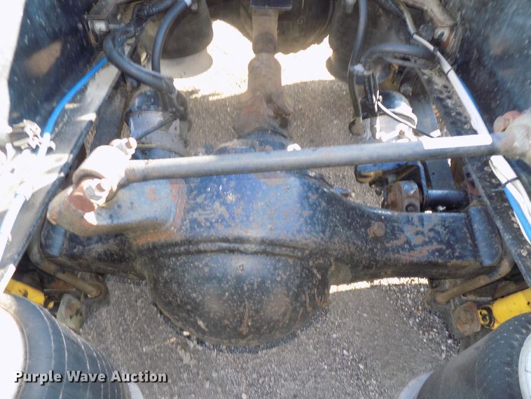 image for item DG2488 2006 Freightliner Columbia semi truck