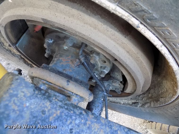 image for item DG2488 2006 Freightliner Columbia semi truck