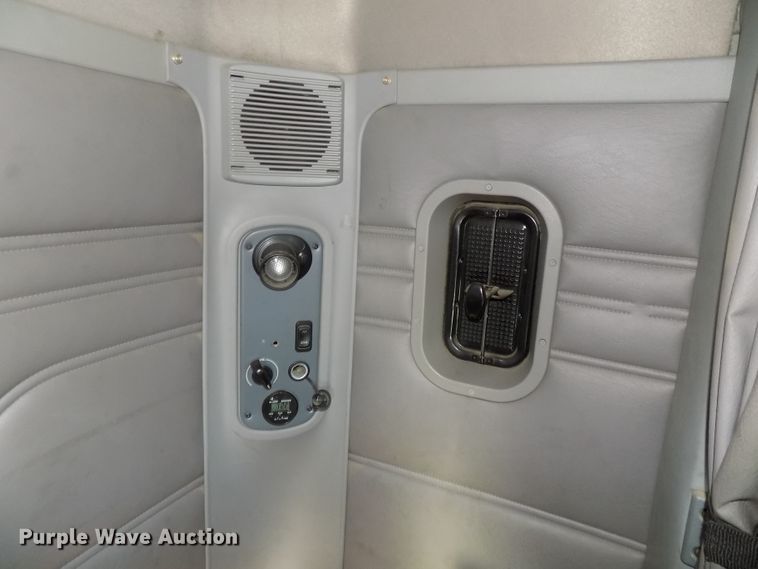 image for item DG2489 2006 Freightliner Columbia 112 semi truck