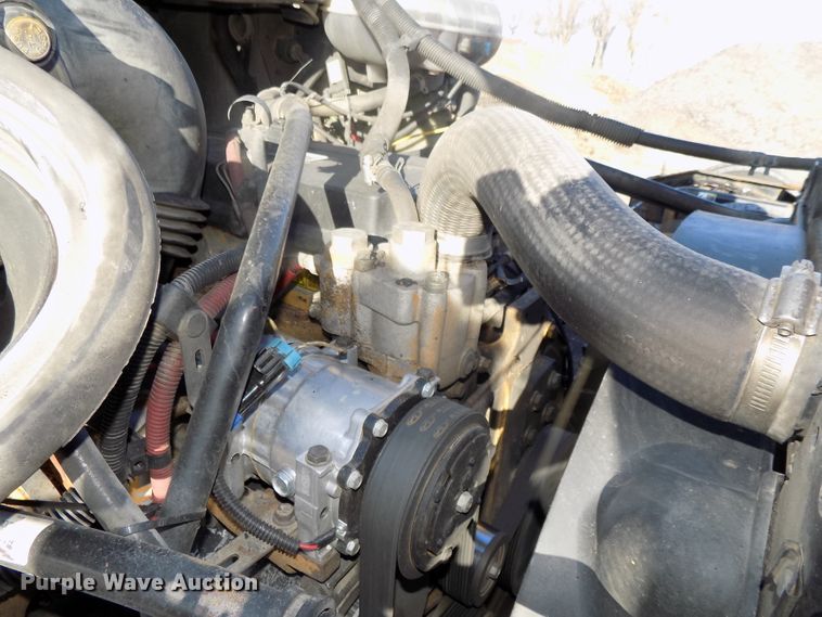 image for item DG2489 2006 Freightliner Columbia 112 semi truck