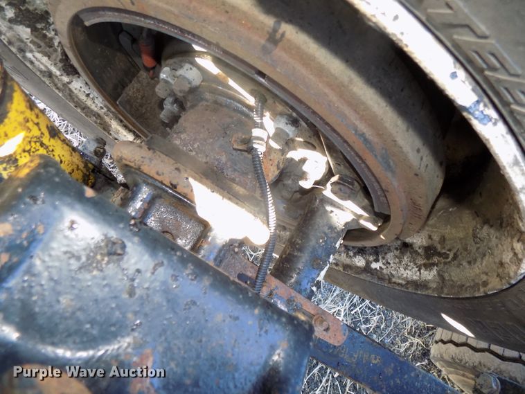 image for item DG2489 2006 Freightliner Columbia 112 semi truck