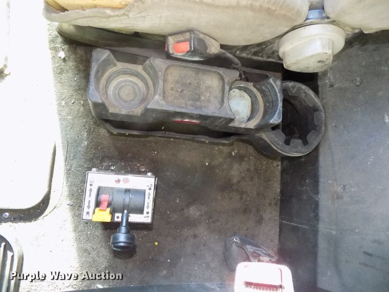 image for item DG2490 2007 Peterbilt 379 semi truck