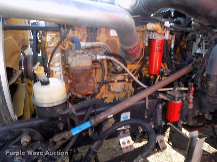 image for item DG2490 2007 Peterbilt 379 semi truck