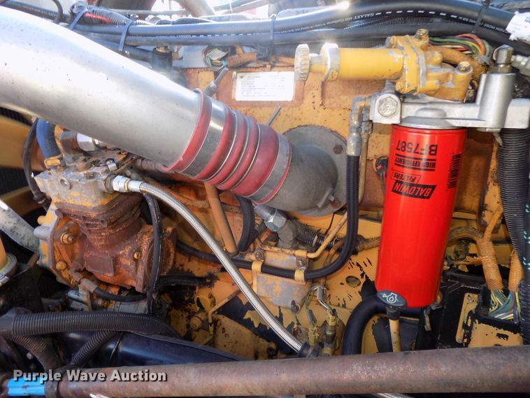 image for item DG2490 2007 Peterbilt 379 semi truck