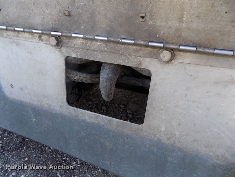 image for item DG2490 2007 Peterbilt 379 semi truck