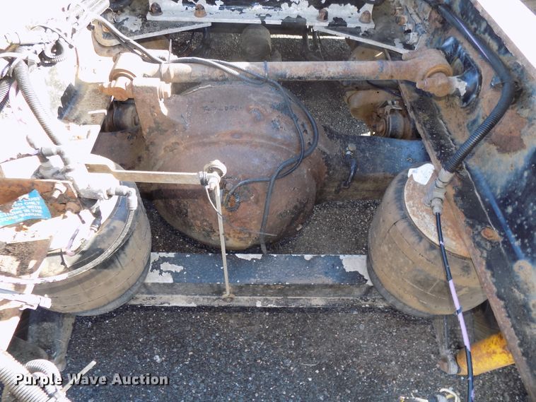 image for item DG2490 2007 Peterbilt 379 semi truck