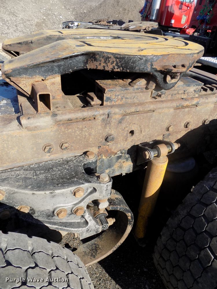 image for item DG2490 2007 Peterbilt 379 semi truck