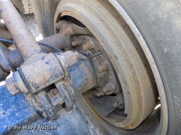 image for item DG2490 2007 Peterbilt 379 semi truck