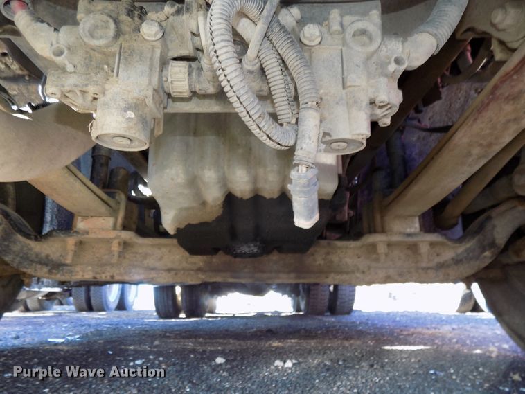 image for item DG2491 2005 Freightliner Columbia semi truck