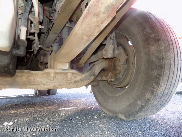 image for item DG2491 2005 Freightliner Columbia semi truck