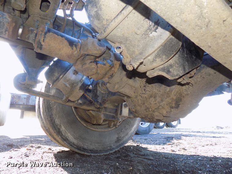 image for item DG2491 2005 Freightliner Columbia semi truck