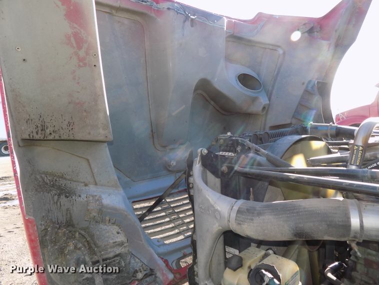 image for item DG2492 2006 Freightliner Columbia semi truck