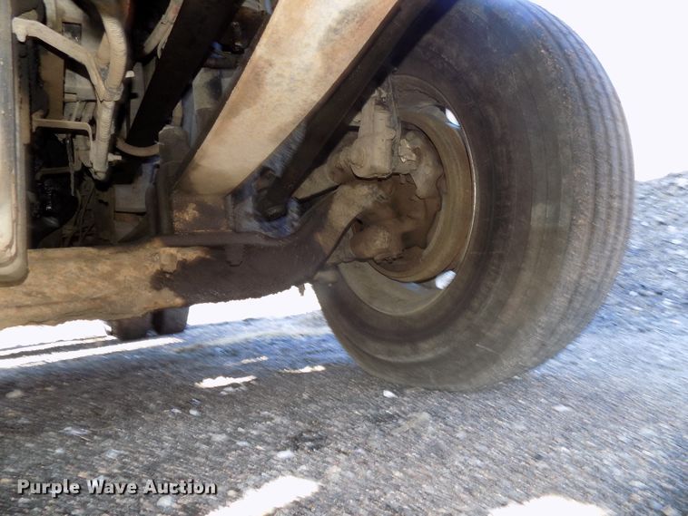 image for item DG2492 2006 Freightliner Columbia semi truck