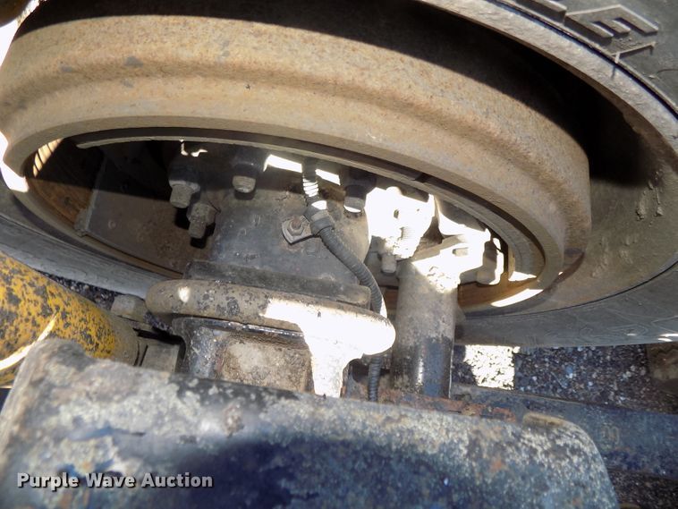 image for item DG2492 2006 Freightliner Columbia semi truck