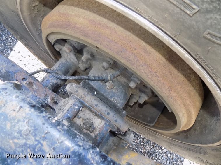 image for item DG2492 2006 Freightliner Columbia semi truck