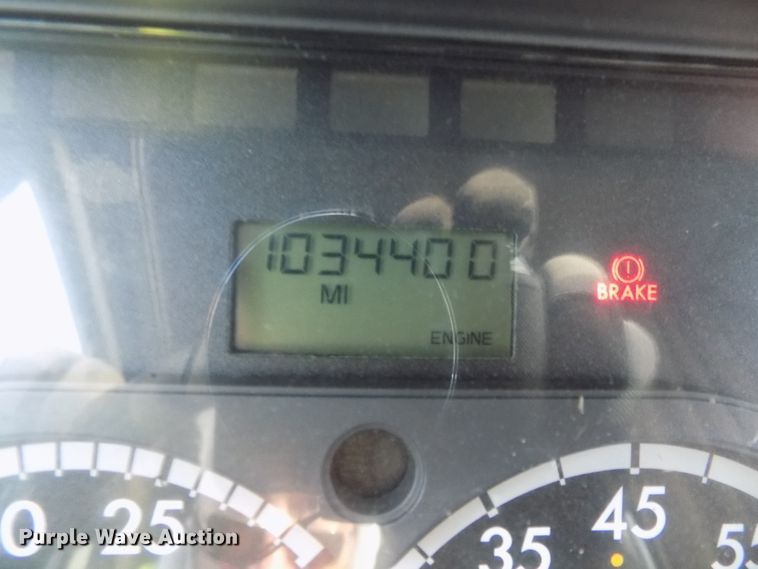 image for item DG2497 2010 Freightliner Cascadia semi truck