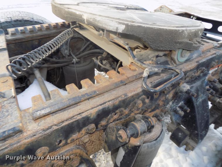 image for item DG2497 2010 Freightliner Cascadia semi truck