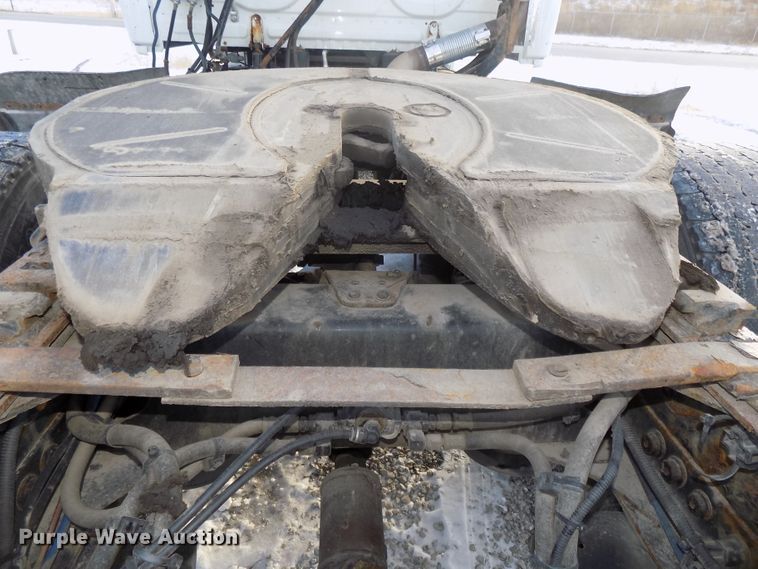 image for item DG2497 2010 Freightliner Cascadia semi truck