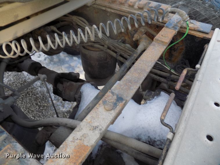 image for item DG2497 2010 Freightliner Cascadia semi truck