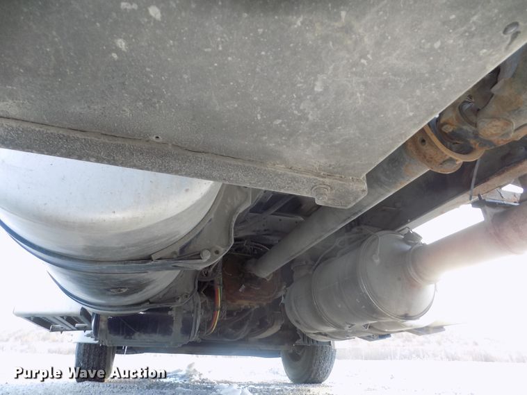 image for item DG2497 2010 Freightliner Cascadia semi truck