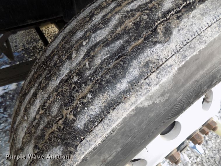 image for item DG2497 2010 Freightliner Cascadia semi truck