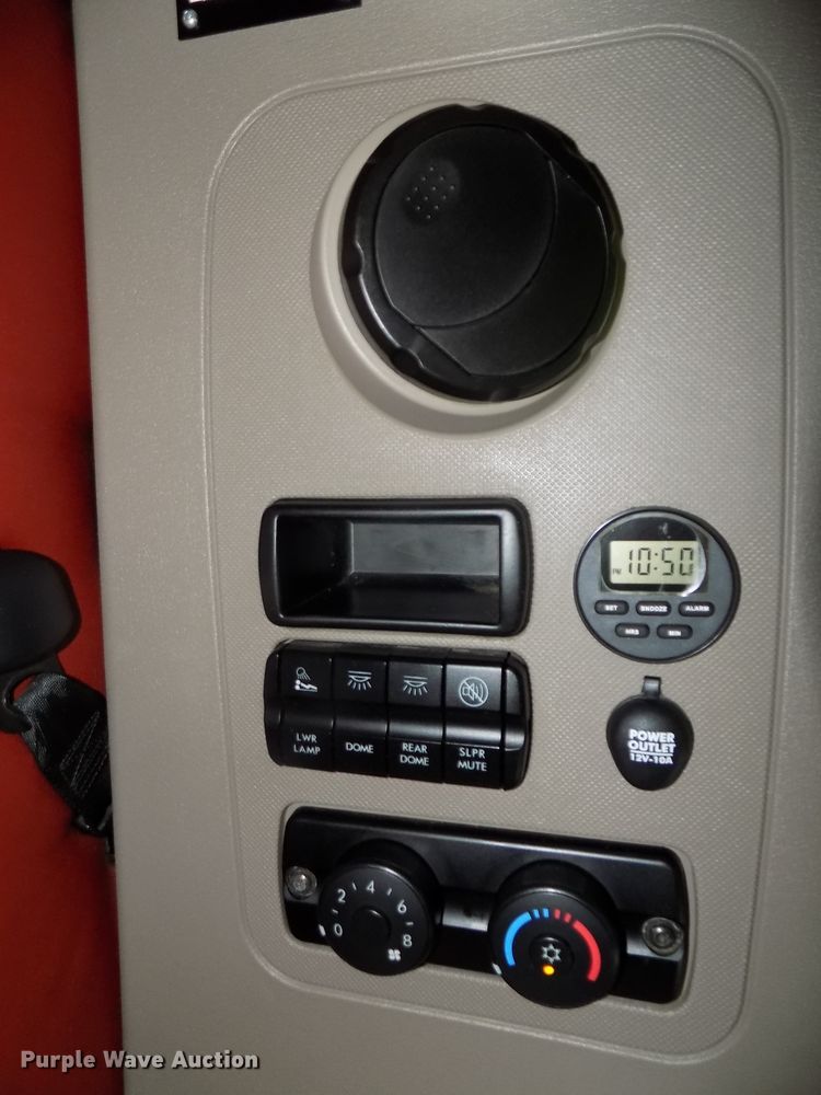 image for item DG2498 2012 Freightliner Cascadia semi truck