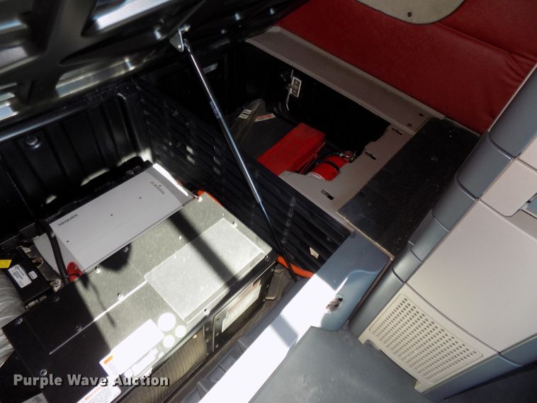 image for item DG2498 2012 Freightliner Cascadia semi truck