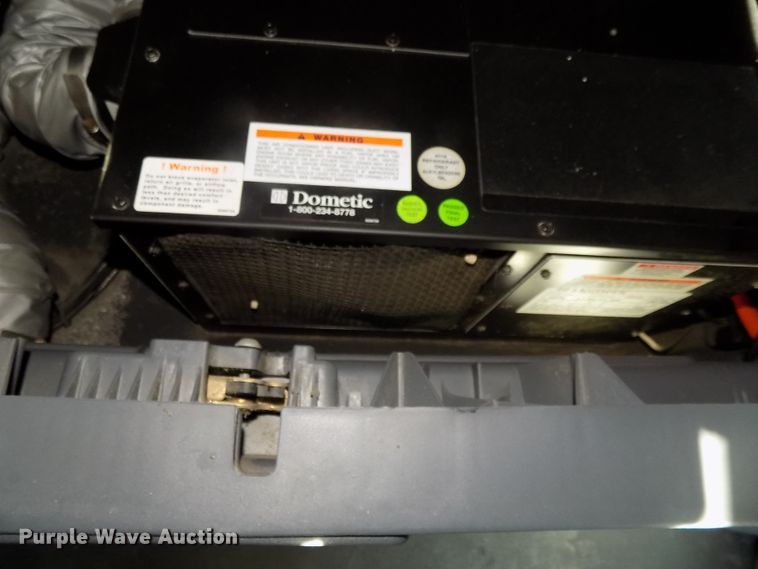 image for item DG2498 2012 Freightliner Cascadia semi truck