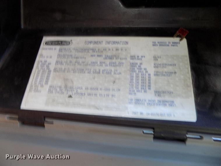 image for item DG2498 2012 Freightliner Cascadia semi truck