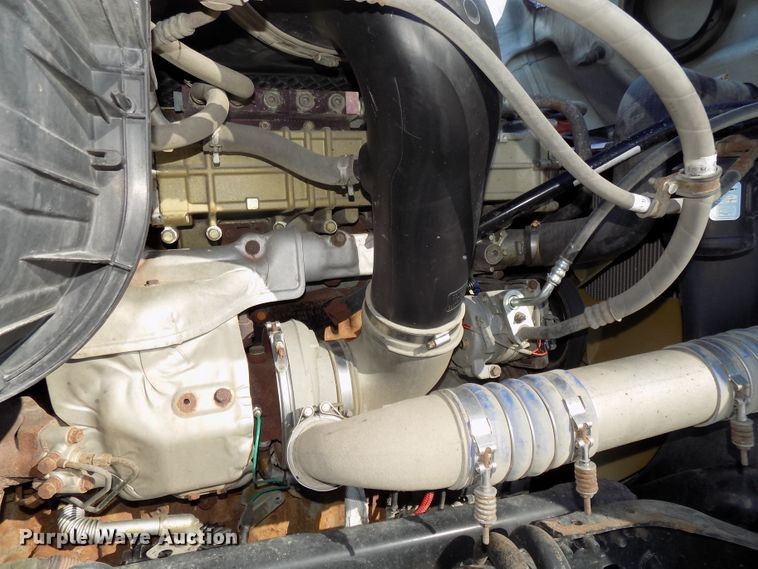 image for item DG2498 2012 Freightliner Cascadia semi truck