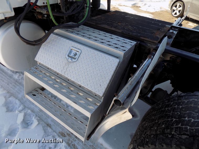 image for item DG2498 2012 Freightliner Cascadia semi truck