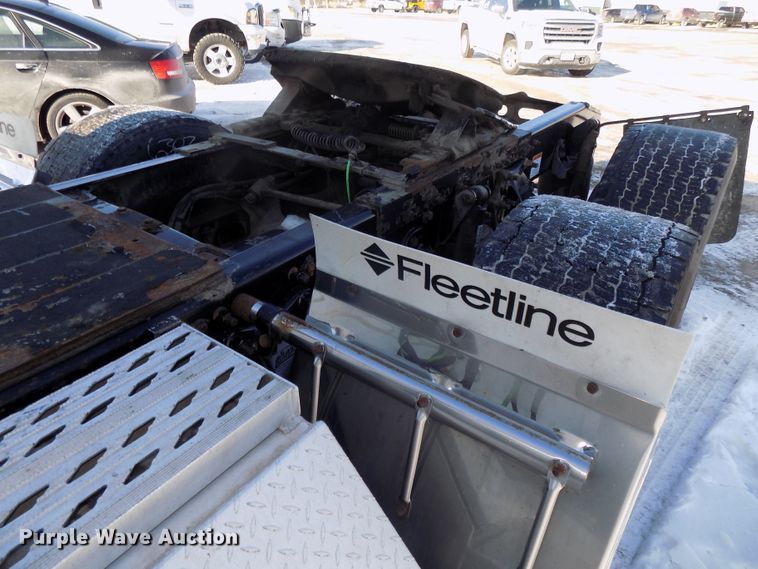 image for item DG2498 2012 Freightliner Cascadia semi truck