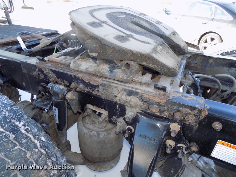 image for item DG2498 2012 Freightliner Cascadia semi truck