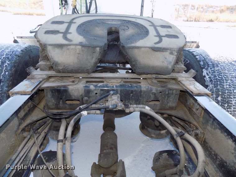 image for item DG2498 2012 Freightliner Cascadia semi truck