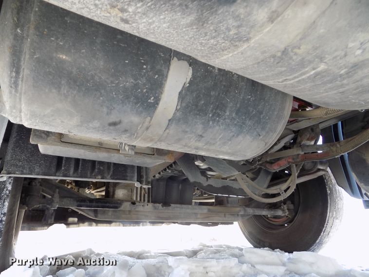 image for item DG2498 2012 Freightliner Cascadia semi truck