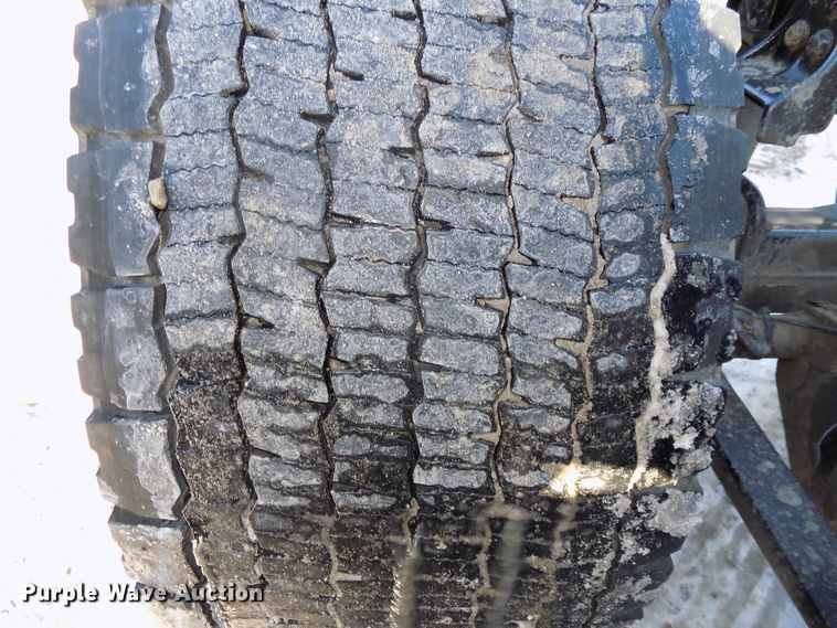 image for item DG2498 2012 Freightliner Cascadia semi truck