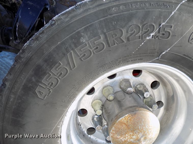 image for item DG2498 2012 Freightliner Cascadia semi truck