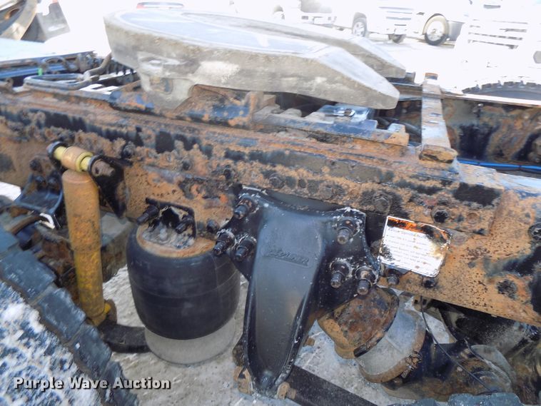 image for item DG2499 2010 Freightliner Cascadia semi truck