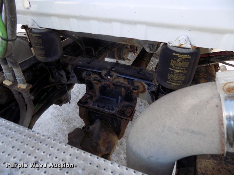 image for item DG2499 2010 Freightliner Cascadia semi truck