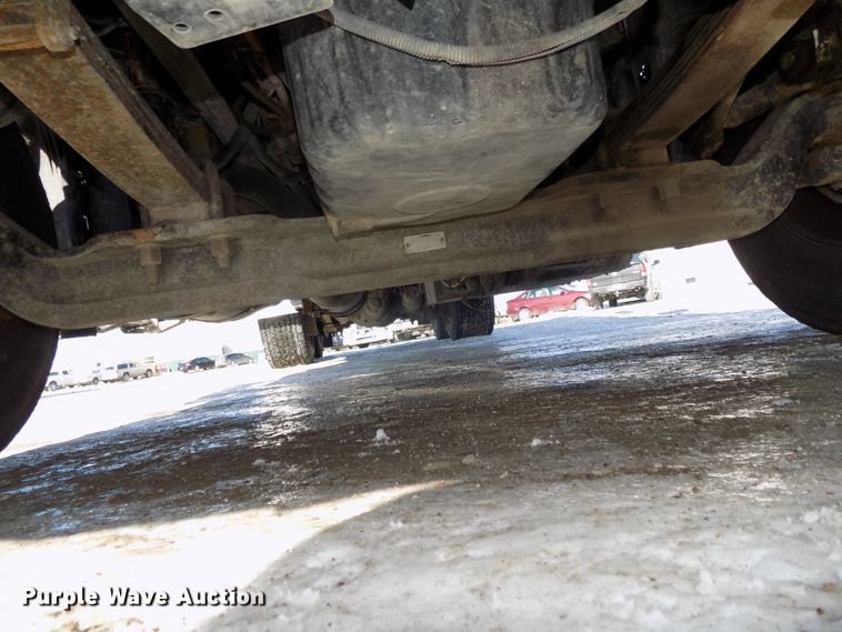 image for item DG2499 2010 Freightliner Cascadia semi truck