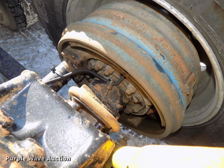 image for item DG2499 2010 Freightliner Cascadia semi truck