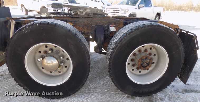 image for item DG2499 2010 Freightliner Cascadia semi truck