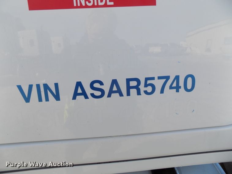 image for item DG2499 2010 Freightliner Cascadia semi truck