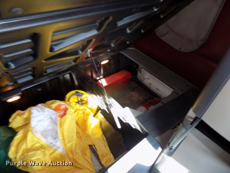 image for item DG2500 2010 Freightliner Cascadia semi truck