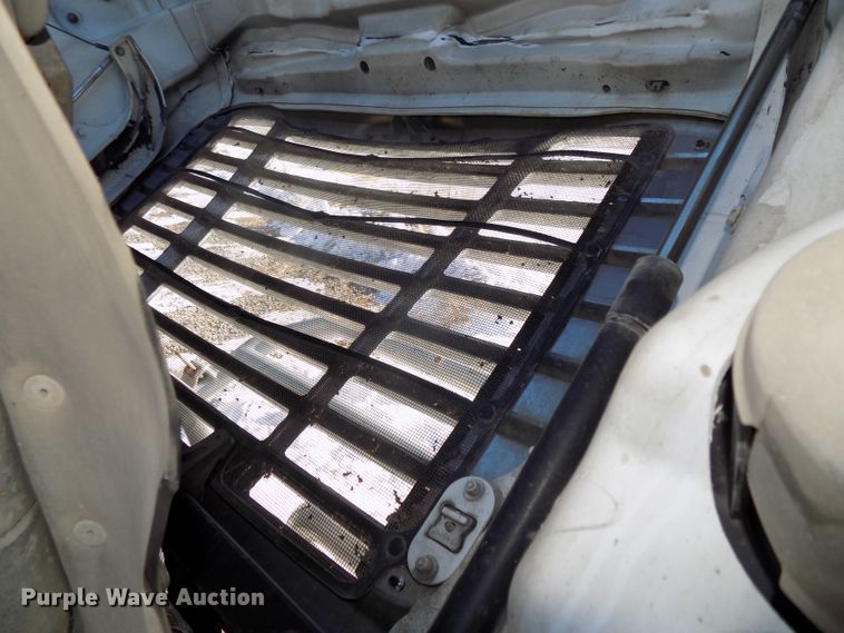 image for item DG2500 2010 Freightliner Cascadia semi truck