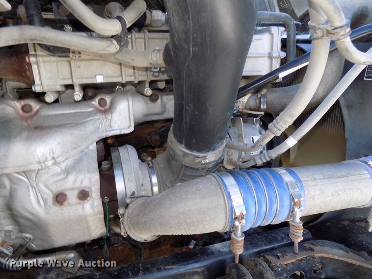 image for item DG2500 2010 Freightliner Cascadia semi truck