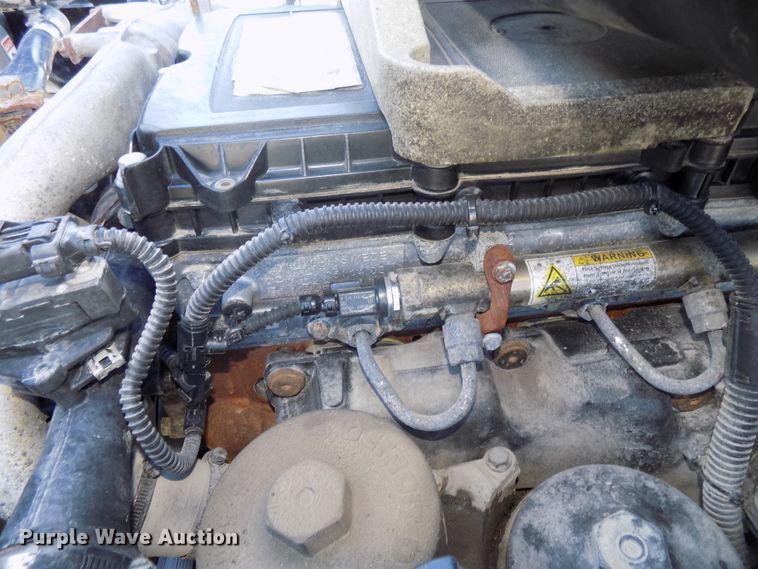 image for item DG2500 2010 Freightliner Cascadia semi truck