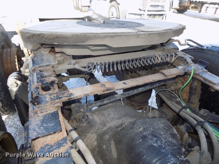 image for item DG2500 2010 Freightliner Cascadia semi truck