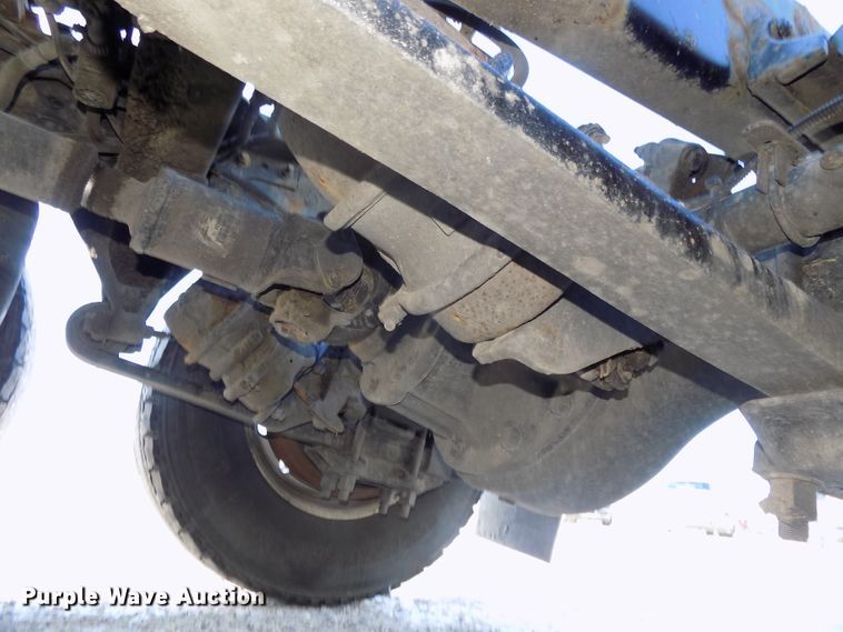 image for item DG2500 2010 Freightliner Cascadia semi truck